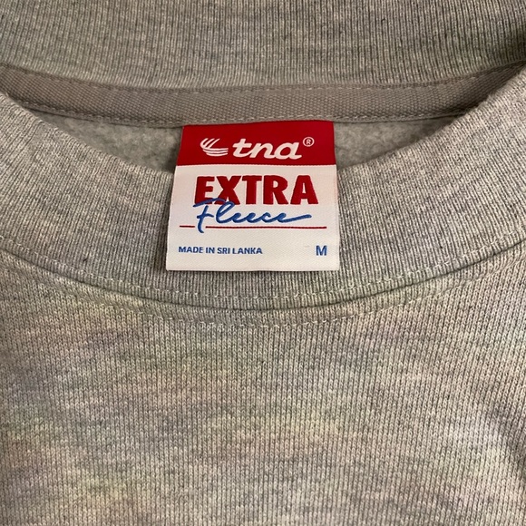 ARITZIA EXTRA PERFECT CREW SWEATER - Picture 4 of 4